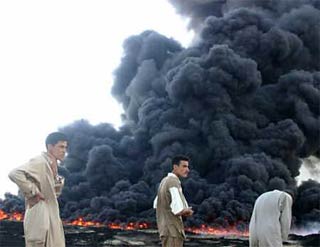 iraq_pipeline_burning.jpg